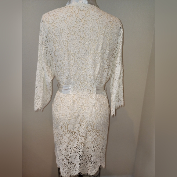 Weddingstar White Lace Robe - Picture 5 of 12